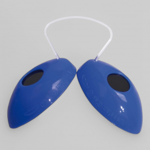 УФ-защита для глаз с центральной линзой, которая позволяет видеть