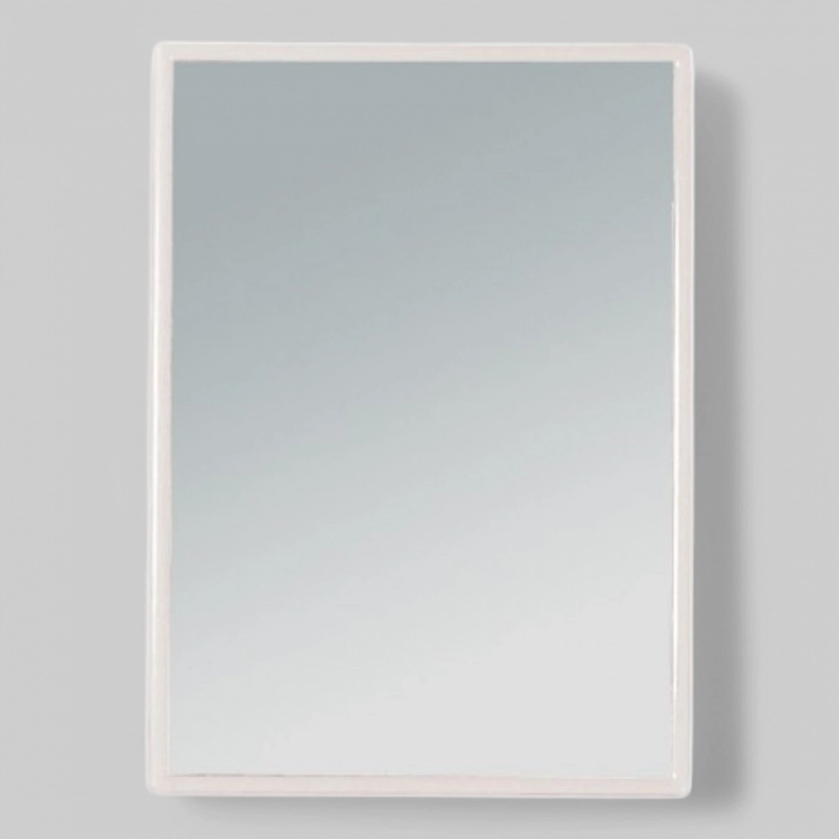 Зеркало, прямоугольное, размер 8,5x6cм.