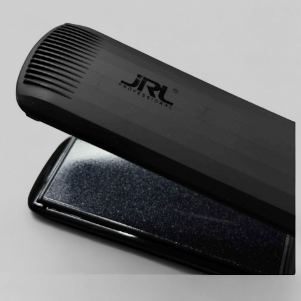 JRL Midnight Shine – утюжок с графеново-керамическим покрытием размер пластин ~38 х 104 мм., чёрный