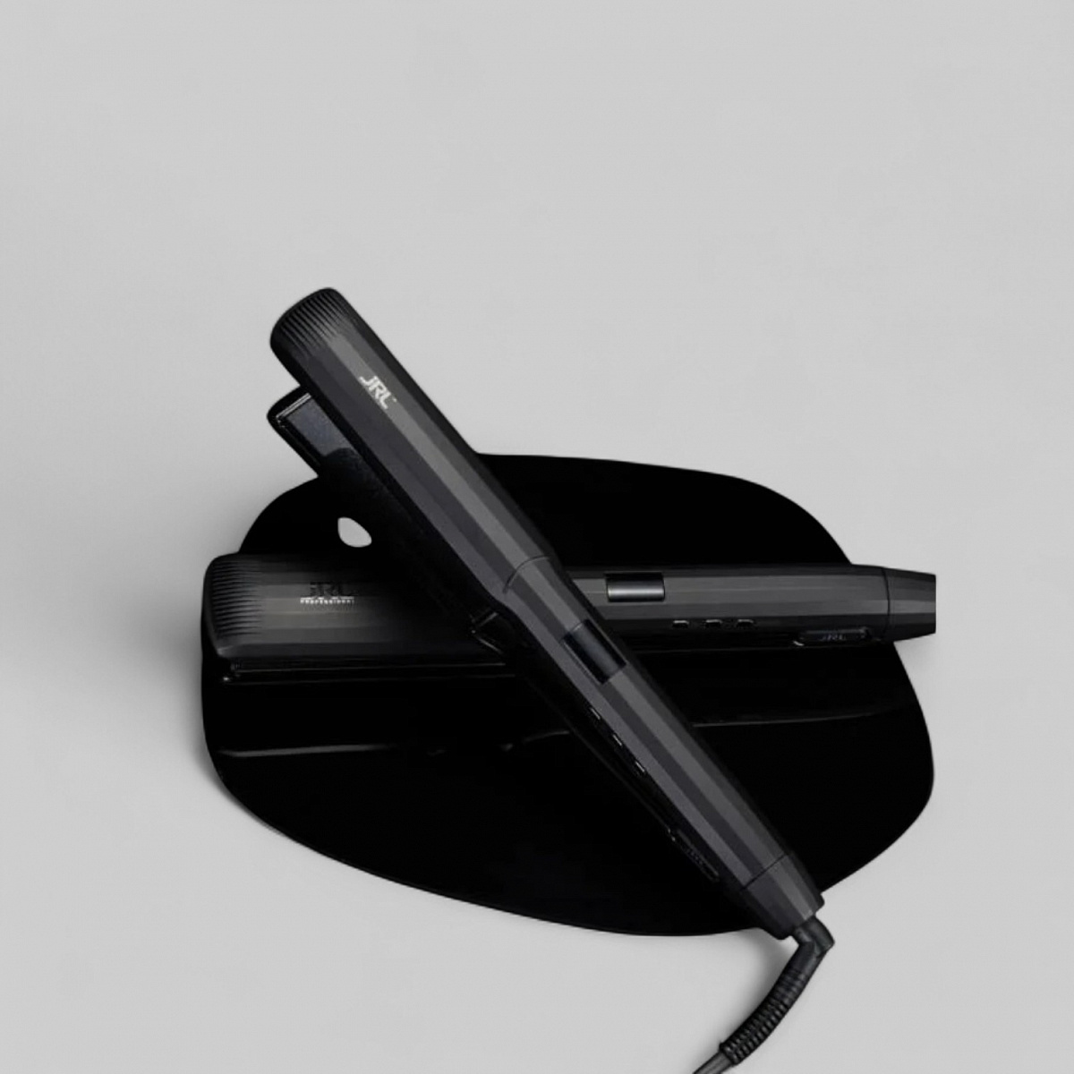 STRAIGHT AND CURL IRON 2.8 * 10.9 CM-ВЫПРЯМИТЕЛЬ ДЛЯ ВОЛОС &quot;JRL MIDNIGHT SHINE&quot;/ ПАРИКМАХЕРСКИЙ УТЮЖОК, ЦВЕТ ЧЕРНЫЙ/Утюжок  - графеновое керамическое покрытие, размер пластин ~28 х 104мм, нагрев до 240°C за 30 сек, интеллектуальный контроль температу