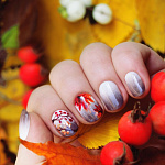 Сезонный маникюр: что выбрать школьницам на учебу осенью