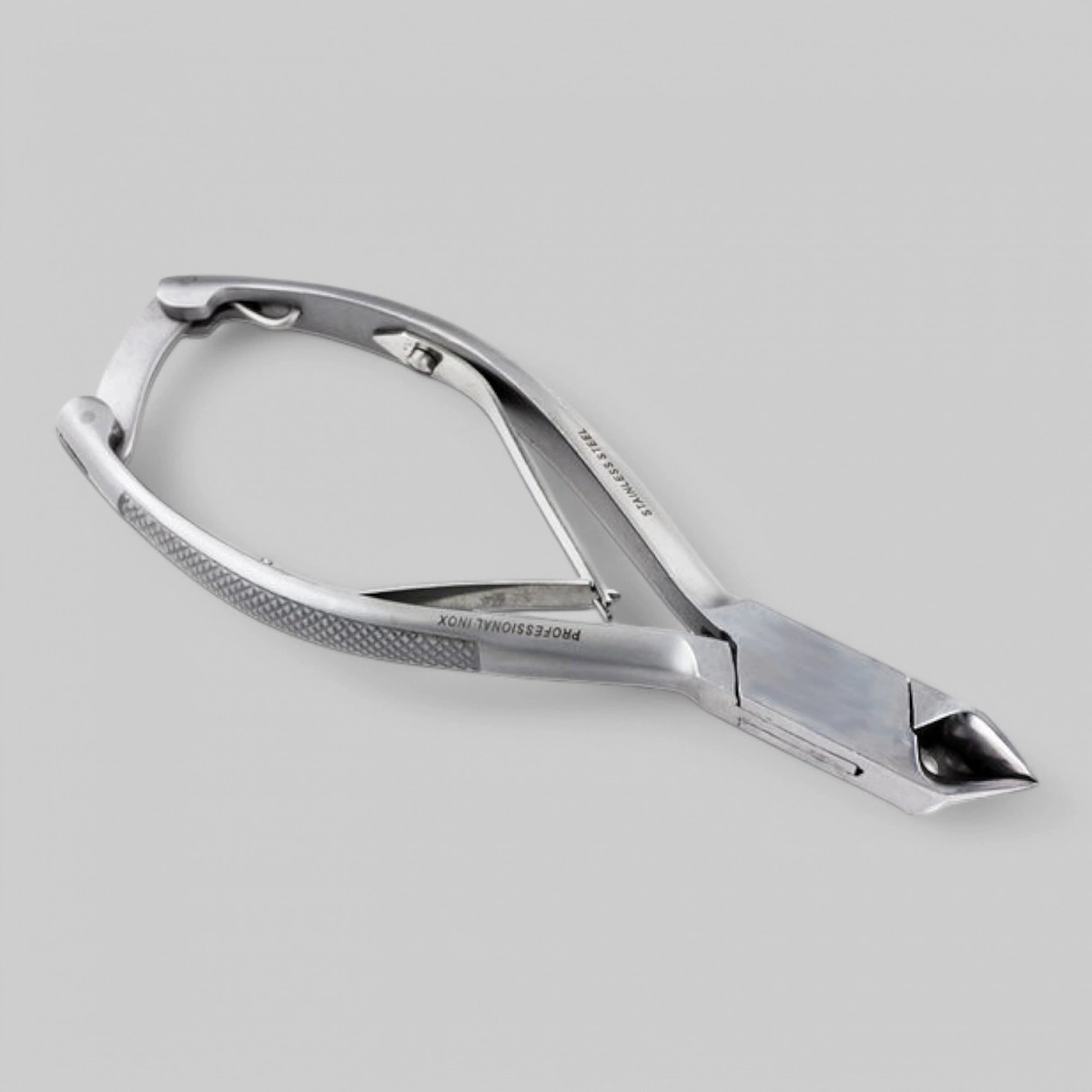 Щипцы для ногтей вогнутая форма, размер 5,5.