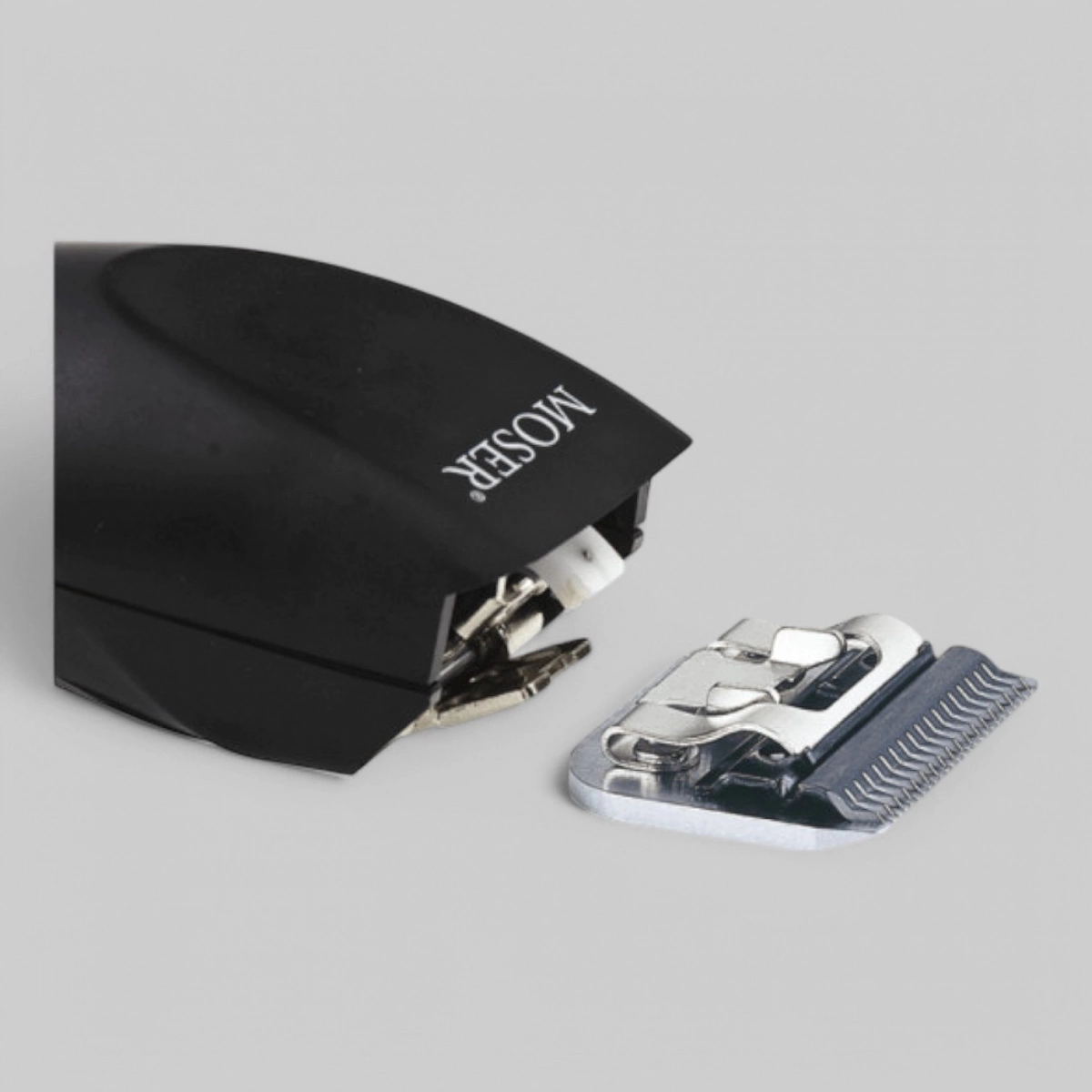 Машинка &quot;Moser- Max50&quot; - рабочая, для животных, съемный нож, 2 насадки, сеть 45w (чёрная)