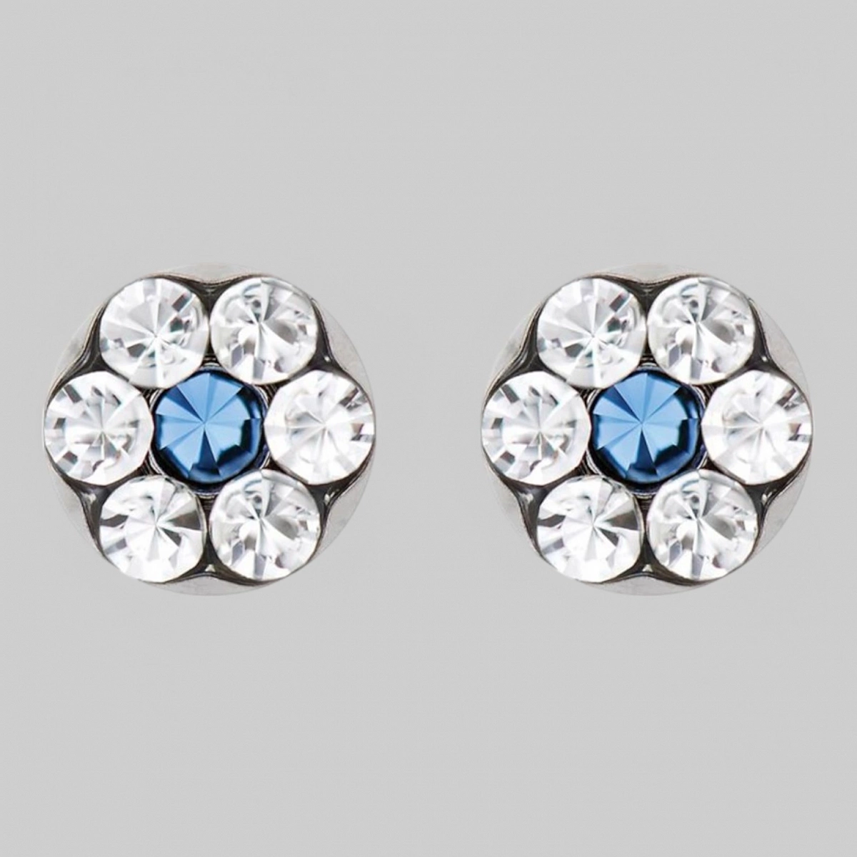 Серьги иглы стерильные в форме цветка , с камнями &quot;ХРУСТАЛЬ/САПФИР&quot; ,без позолоты, размер &quot;макси&quot;,2 шт